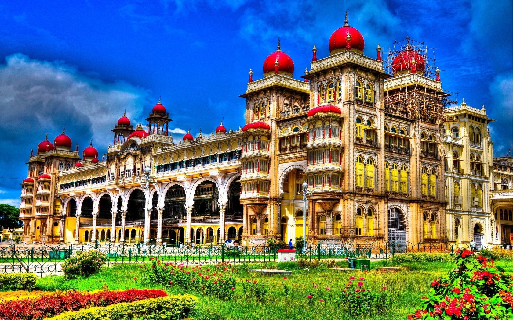 Day 1: Arrival in Bengaluru and Transfer to Mysuru